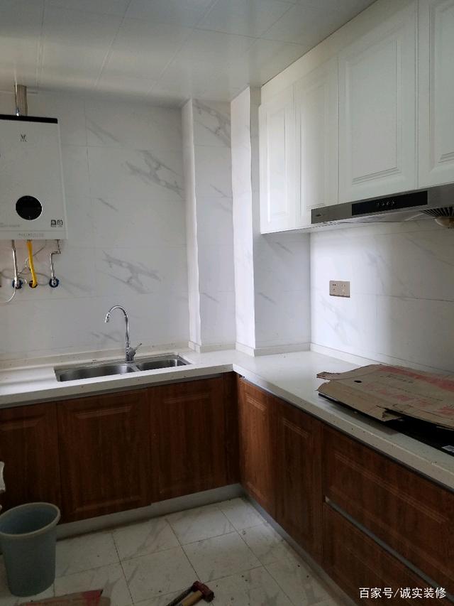 厨房墙壁瓷砖空鼓怎么处理(厨房瓷砖大面积空鼓怎么回事) 厨房墙壁瓷砖空鼓怎么处理(厨房瓷砖大面积空鼓怎么回事)